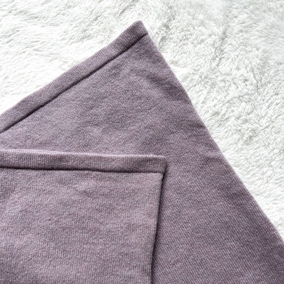Lavender high neck cashmere crop tank - Picture 3 of 4